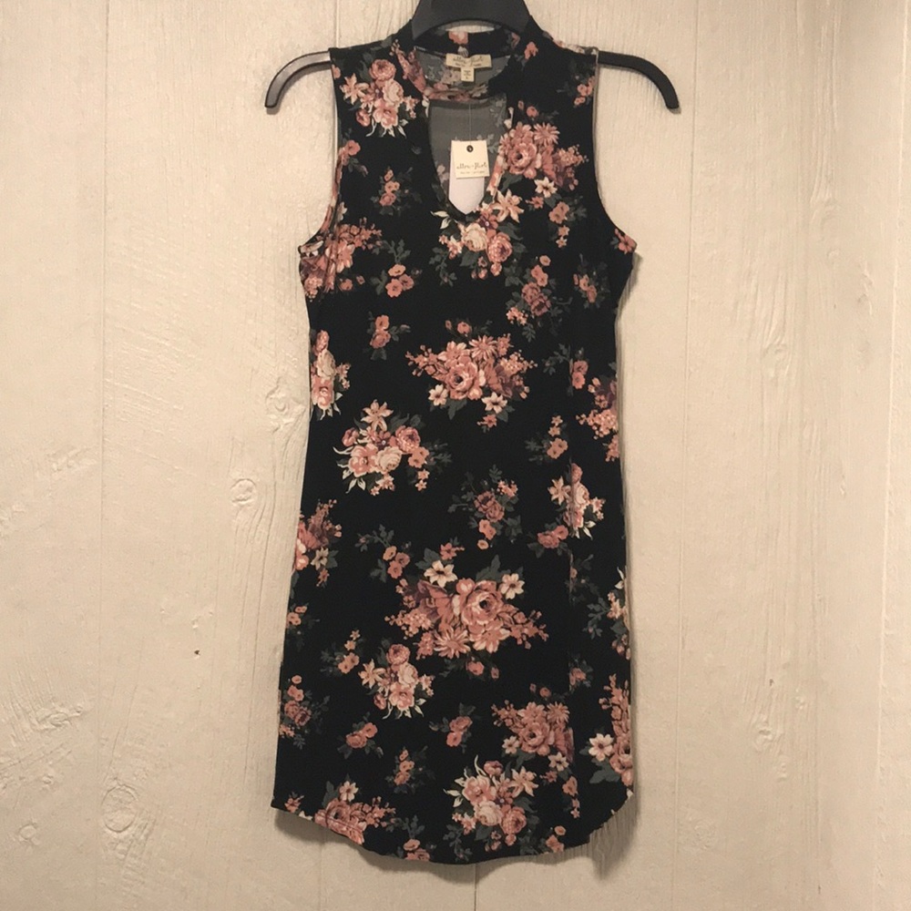 NWT Floral dress, size L